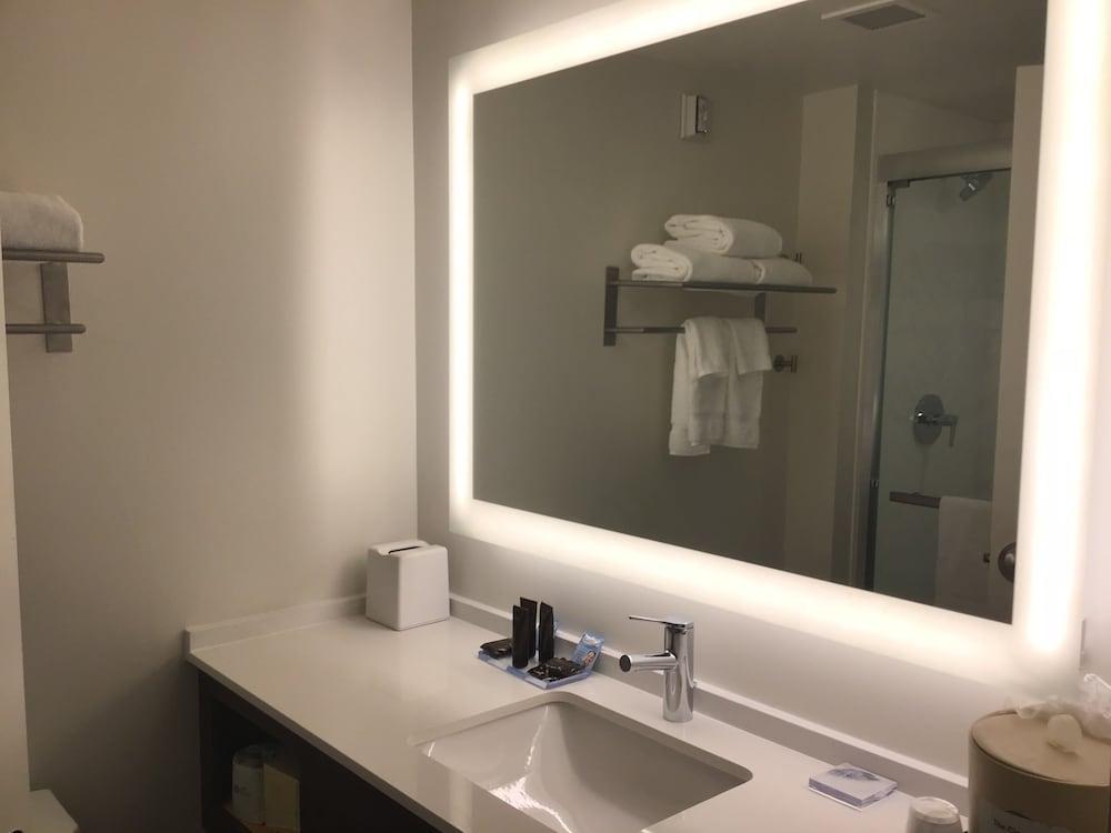 Holiday Inn Cleveland By Ihg Eksteriør billede