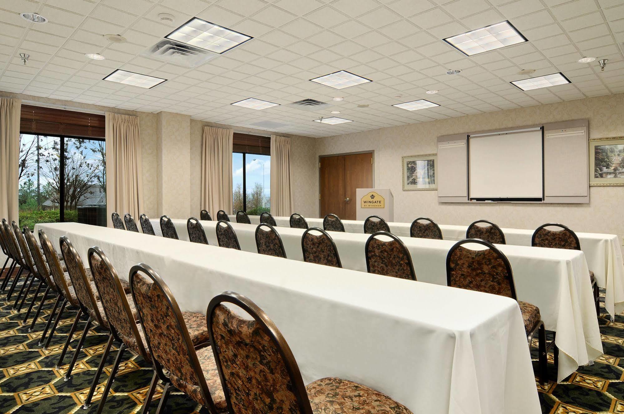 Holiday Inn Cleveland By Ihg Eksteriør billede