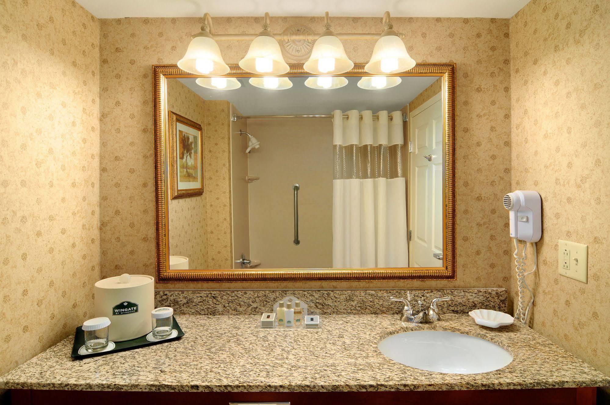 Holiday Inn Cleveland By Ihg Eksteriør billede